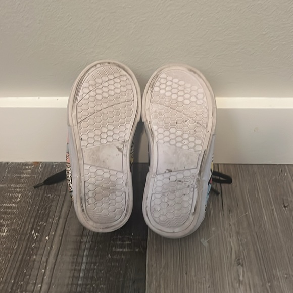 Disney parks character shoes - Picture 4 of 6